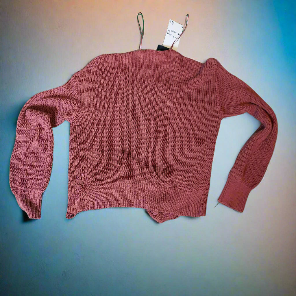 What have we here? Sweater Medium