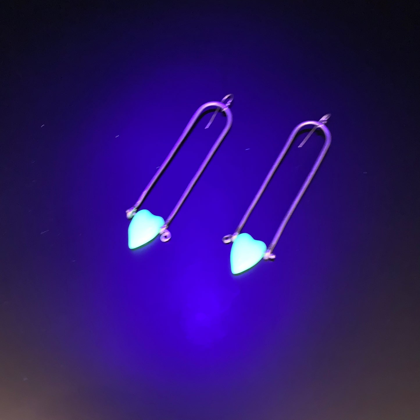 SHARKTOOTH SWING Earrings