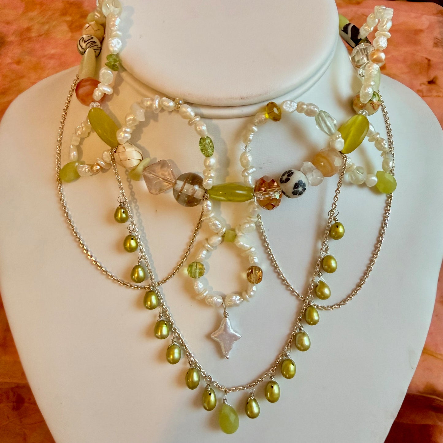 EVERYTHING AT ONCE Choker